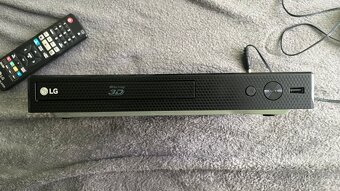 3D Blu-ray prehrávač (LG BP450) - 2