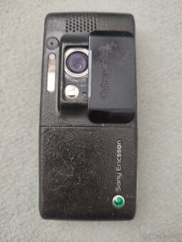 Sony Ericsson K800i - 2