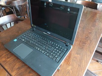 Nefunkčný notbook Acer, nová taška na PC Lenovo - 2