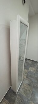 Závesná klenená vytrína - 2
