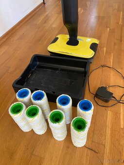 Čistič tvrdých podláh Kärcher FC 7 Cordless. - 2