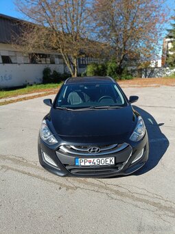 Hyundai i30 Combi 1.6 CRDi Premium – výborný stav, nová STK - 2