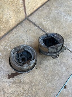 Brzdové štíty, pakne Babetta 207 - 2