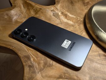 Samsung Galaxy S25 - 2