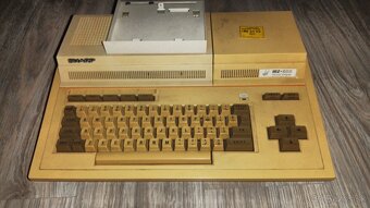 Predám počítač Sharp MZ-800 - 2