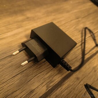 Napájací adaptér 240V - 2