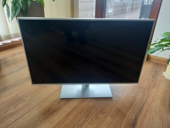 Panasonic TX-L32E6E - 2