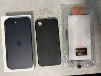 iPhone 16e 128 GB Black - 2