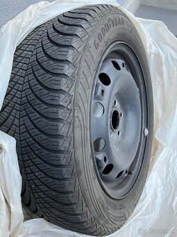 4ks 185/60 R15 M+S celorocne na diskoch 6Jx15H2 ET38 - 2