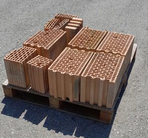 Darujem tehlu TermoBRIK TD250 PD - 2