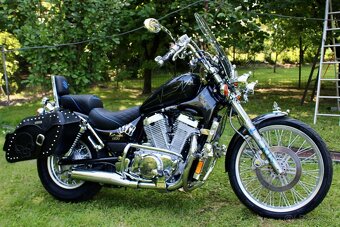 Suzuki Intruder 800 - 2