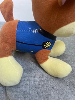Paw Patrol – Chase plyšák cca 20 cm (mierne poškodený) - 2
