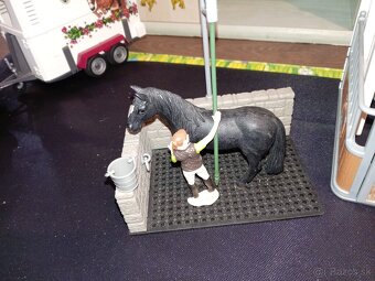 Schleich kone, zvierata, ohrady, boxy, auto, prives - 2