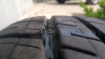 Predám 175/65 R15 leto - 2