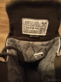 ZOSILNENE GORETEX KANADY vel.44 - 2