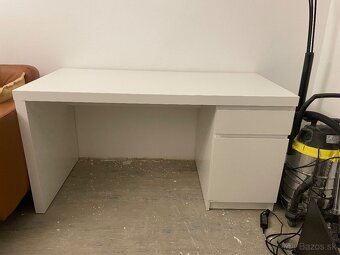 Predám biely stol Ikea Malm - 2