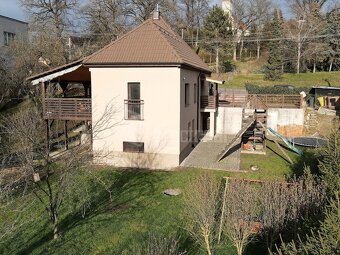 Kompletne prerobený rodinný dom s veľkým pozemkom-stačí sa l - 2