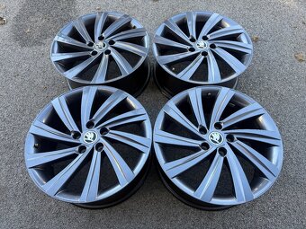 ORIGINAL ŠKODA OCTAVIA 4 DISKY 5x112 R18 GREY - 2