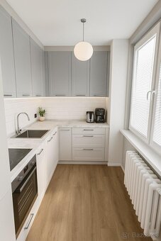 Predám 3 izbový byt s balkónom v centre v os. vlastníctve - 2