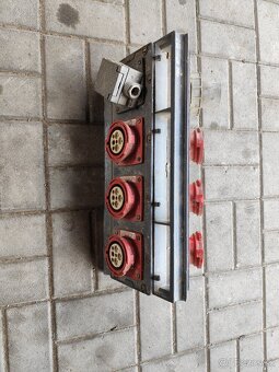 Stavebný zásvukový rozvádzač - 2