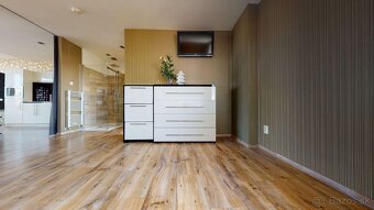 Prenájom luxusný apartmán v centre Nitry, terasa 70 m2 - 2