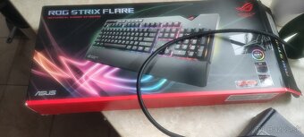 ASUS ROG Strix FLARE CZ - 2