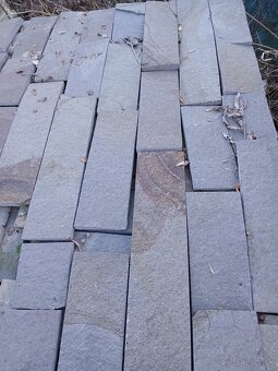 prírodné obklady a dlažby. - 2