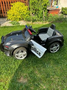 Detské elektrické autíčko Police - 2