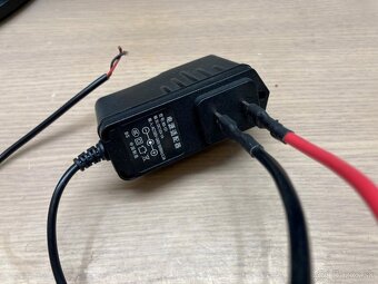 Adaptéry 5V 9V 12V - 2
