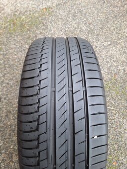 235/55R17 Continental - 2
