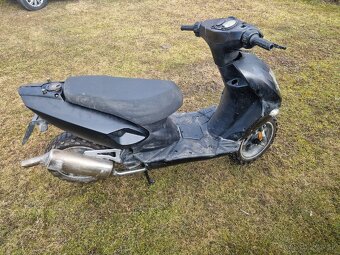 Skúter 50ccm - 2