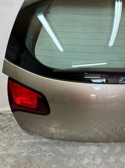 Citroen C3 II 2009- 5. piate kufrové dvere kufor - 2
