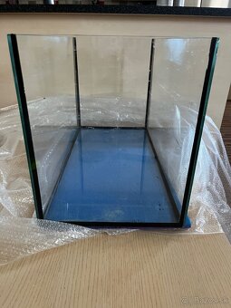 Akvarium 60x30x35 s príslušenstvom - 2