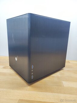Jonsbo V4 mATX - 2