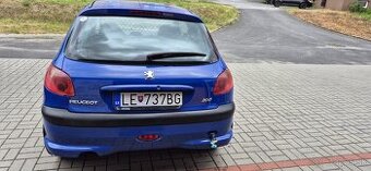 Predám Peugeot 206 1.1i - 2
