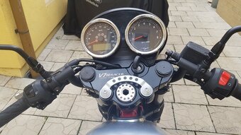 Moto Guzzi V7iii racer - 2