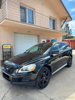 Predám Volvo XC60 2,4 D5 158 kW AWD ( 4x4 ) - 2