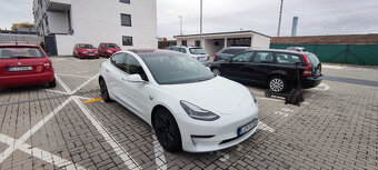 Tesla model 3 - 2