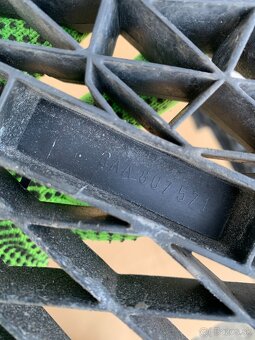 vw passat b7 držák předního nárazník vodicí profil - 2