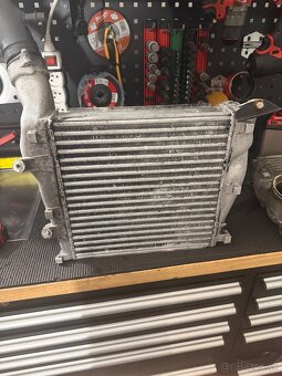 Porsche Cayenne Turbo intercooler - 2