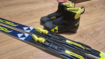 Detský set lyžiarky + lyže - 2