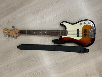 Basa Squier Precision Bass - 2
