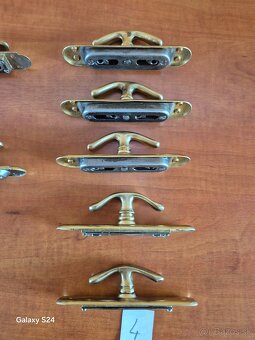 Mosadzné okenné kľučky - 2