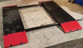 Nožnicový zdvihák - 2