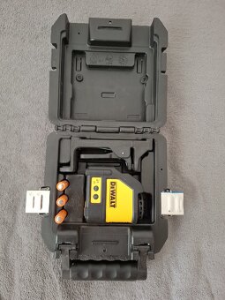 Krížový laser DeWalt DW088CG (zelený lúč) - 2