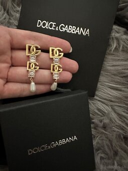 Nové nausnicky D&G - 2