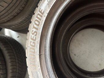 225/45R17 - 2