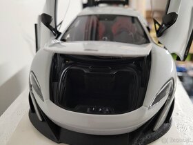 Model 1:18 McLaren 675 LT Autoart - 2