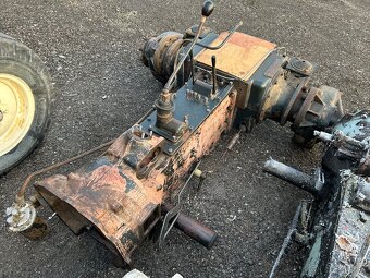 Predám zadnú časť po GOna zetor 7745 a 8145 - 2