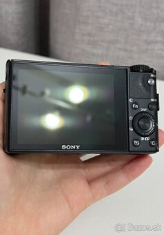 Sony Cyber-Shot DSC-RX100 III - 2
